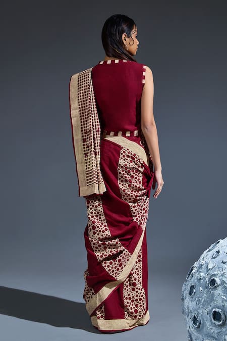 Banana Labs Maroon Checks & Circles Hand Block Saree 
