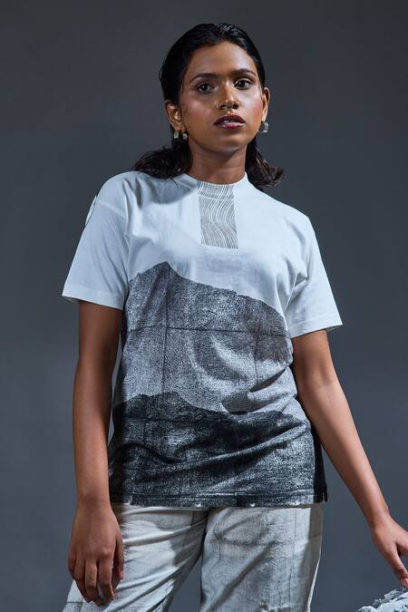 Shop Banana Labs Gray Cotton Hand Block Graphic Round Collar Print Pant Set at Aza Fashions Shop_Banana Labs_Gray Cotton Hand Block Graphic Round Collar Print Pant Set_at_Aza_Fashions