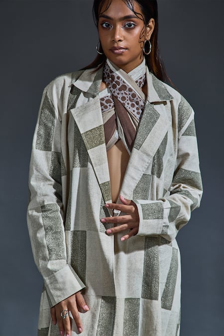 Banana Labs_Gray Cotton Hand Block Checks Lapel Collar Grey Printed Trench Coat_Online_at_Aza_Fashions