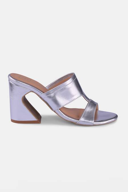 Buy_Heel Your Sole_Silver Embroidery Block Heels With Thread Detailing _Online_at_Aza_Fashions