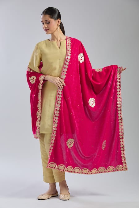 Shop Naintara Bajaj Magenta Velvet Gota Patti, Embroidery Dupatta at Aza Fashions Shop_Naintara Bajaj_Magenta Velvet Gota Patti, Embroidery Dupatta _at_Aza_Fashions