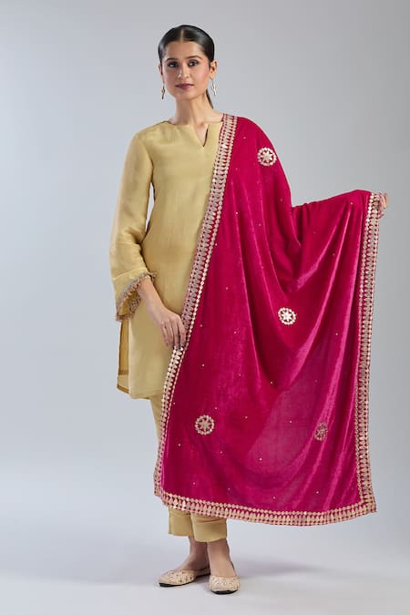 Buy Naintara Bajaj Magenta Velvet Beads, Stones Floral Embroidered Dupatta Online at Aza Fashions Buy_Naintara Bajaj_Magenta Velvet Beads, Stones Floral Embroidered Dupatta _Online_at_Aza_Fashions