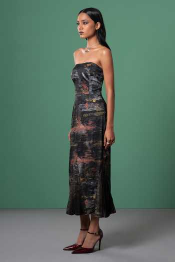 Advait_Multi Color Cotton Bandeau Neck Galaxy Print Midi Dress _Online_at_Aza_Fashions