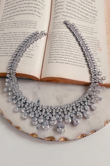 PRERTO Daffodil Bloom Diamond Jewellery Set