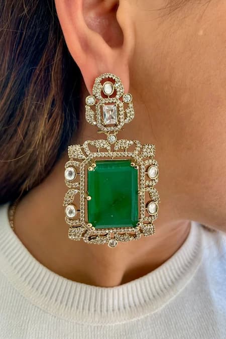 Shop_PRERTO_Emerald Green Stones, Zari Kundan Necklace Set _at_Aza_Fashions