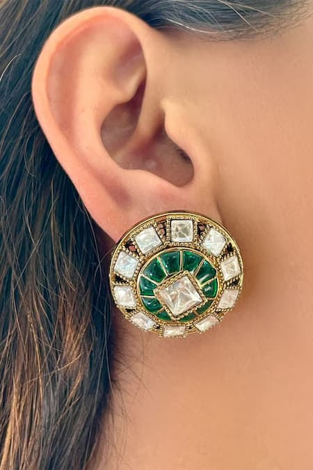 Buy_PRERTO_Emerald Green Pearls, Stones Kundan And Drop Necklace Set