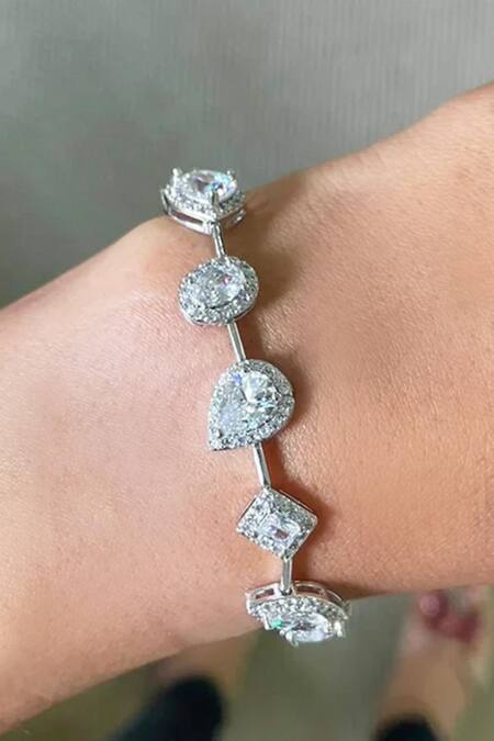 Buy_PRERTO_Silver Plated Imitation Diamonds Floral Fringe Diamante Necklace Set_Online_at_Aza_Fashions