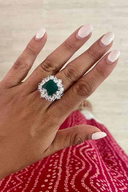 Buy_PRERTO_Emerald Green Diamonds, Stones Cairn Diamante Jewellery Set