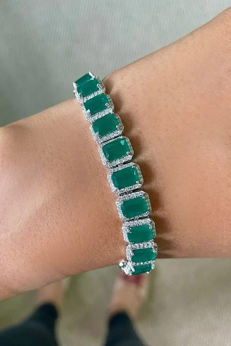 Prerto Baguette Emerald Studded Bracelet 