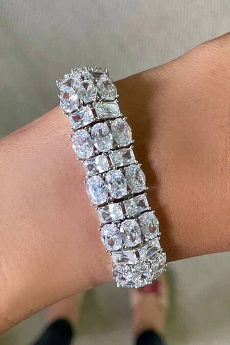 Prerto Oval & Baguette Diamante Studded Bracelet 