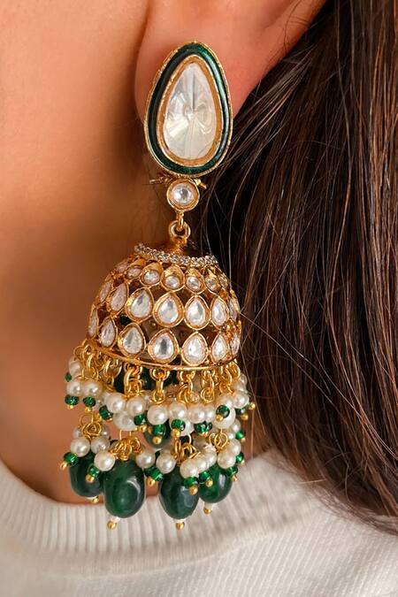 Shop PRERTO Green Pearls, Stones Emerald And Polki Layered Necklace Set at Aza Fashions Shop_PRERTO_Green Pearls, Stones Emerald And Polki Layered Necklace Set_at_Aza_Fashions