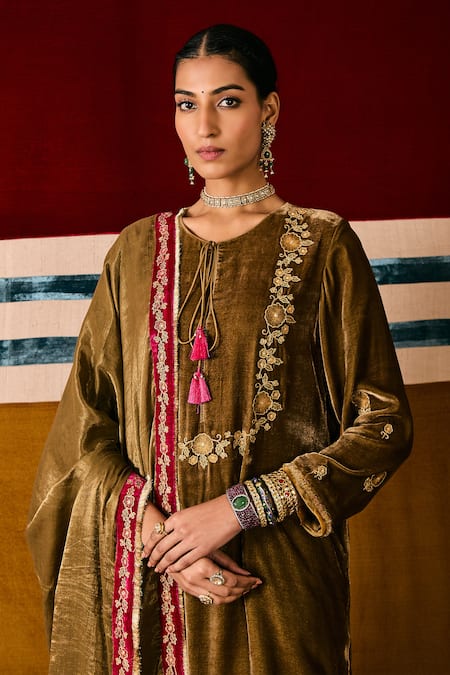 Shop Sue Mue Green Silk, Velvet, Handloom Cotton Tassels, Kashmiri Olive Kurta Set Online at Aza Fashions Shop_Sue Mue_Green Silk, Velvet, Handloom Cotton Tassels, Kashmiri Olive Kurta Set _Online_at_Aza_Fashions