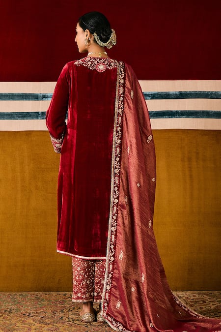 Shop Sue Mue Red Silk, Cotton, Handloom Cotton, Velvet Applique, Sequins, Floral Kurta Set at Aza Fashions Shop_Sue Mue_Red Silk, Cotton, Handloom Cotton, Velvet Applique, Sequins, Floral Kurta Set _at_Aza_Fashions