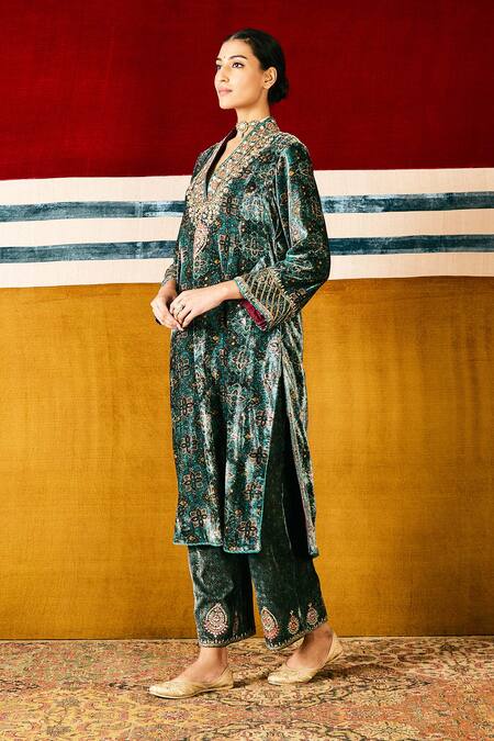 Buy Sue Mue Blue Silk, Velvet Sequins, Zari, Beads V-neck Teal Embroidered Kurta Set Buy_Sue Mue_Blue Silk, Velvet Sequins, Zari, Beads V-neck Teal Embroidered Kurta Set