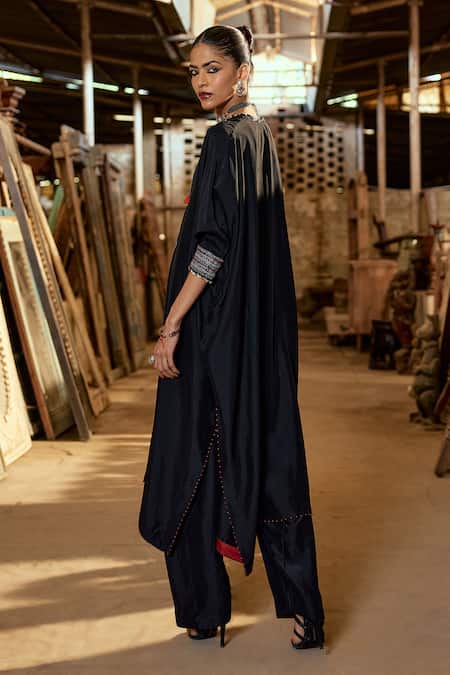 Karishma Khanduja Bareilly Geometric Embroidered Kaftan & Salwar Set 