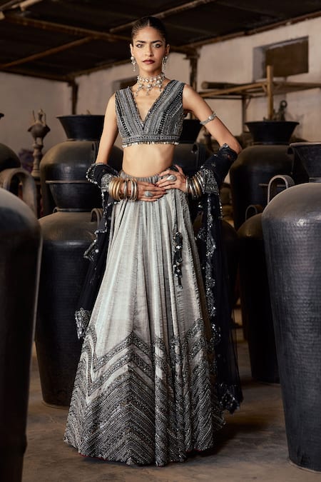 Karishma Khanduja Bareilly_Silver Tussar Sequins, Cut Work V-neck Geometric Embroidered Lehenga Set _Online_at_Aza_Fashions