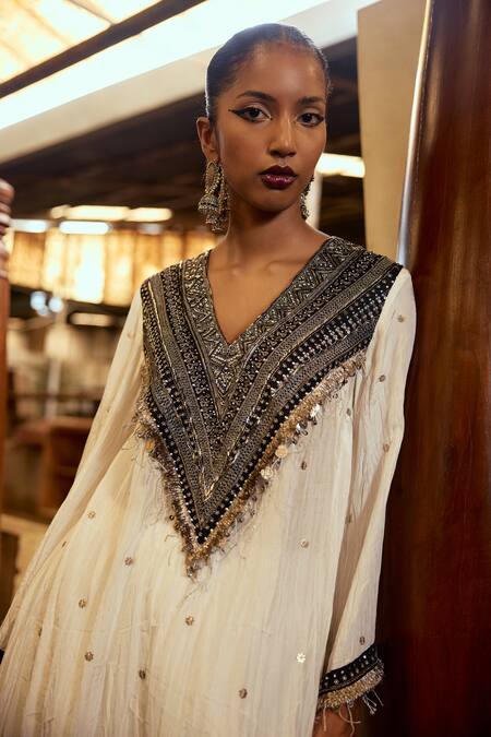 Karishma Khanduja Bareilly_White Silk Sequins, Cut Work V-neck Tribal Embroidered Yoke Kurta And Gharara _at_Aza_Fashions