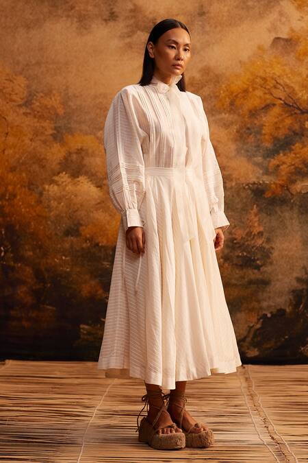 Ahmev Ivory Cotton, Silk Embroidery Turtle Neck Chanderi Pleated Tie-up Shirt at Aza Fashions Ahmev_Ivory Cotton, Silk Embroidery Turtle Neck Chanderi Pleated Tie-up Shirt _at_Aza_Fashions