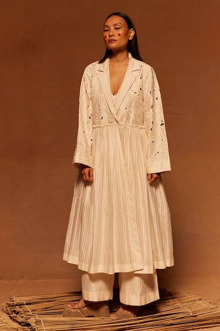 Buy Ahmev Ivory Cotton, Silk Cut Work Collared Embroidered Anarkali Jacket Online at Aza Fashions Buy_Ahmev_Ivory Cotton, Silk Cut Work Collared Embroidered Anarkali Jacket _Online_at_Aza_Fashions