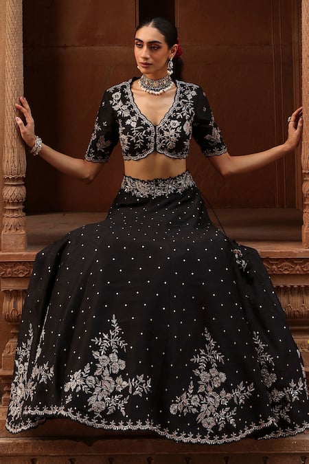 Buy Label Moni K Black Silk, Tissue Zari, Embroidery Scoop Neck Raw Lehenga Set Buy_Label Moni K_Black Silk, Tissue Zari, Embroidery Scoop Neck Raw Lehenga Set
