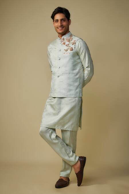 Masumi Mewawalla_Green Jacquard, Maheshwari, Silk Embroidery, Sequins, Zardozi Bundi And Kurta Set _at_Aza_Fashions