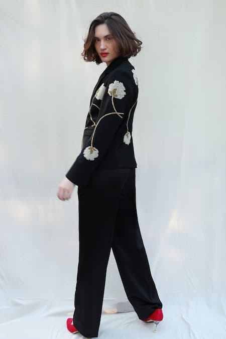 Shagufta Floral Bead Embroidered Jacket & Pant Set 