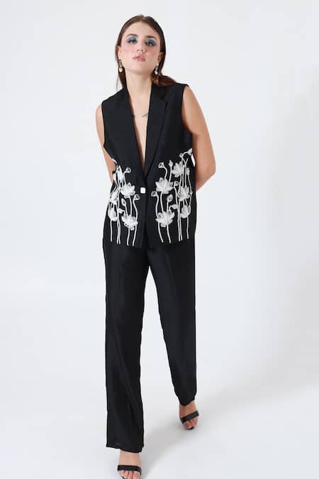 Shagufta_Black Silk Beads, Embroidery V-neck Jacket And Pant Set _Online_at_Aza_Fashions