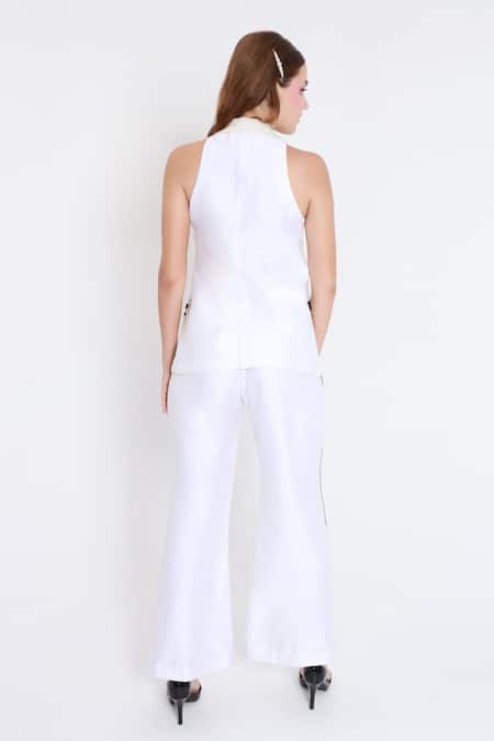 Shagufta White Chanderi Cutdana Embroidered Jacket & Pant 