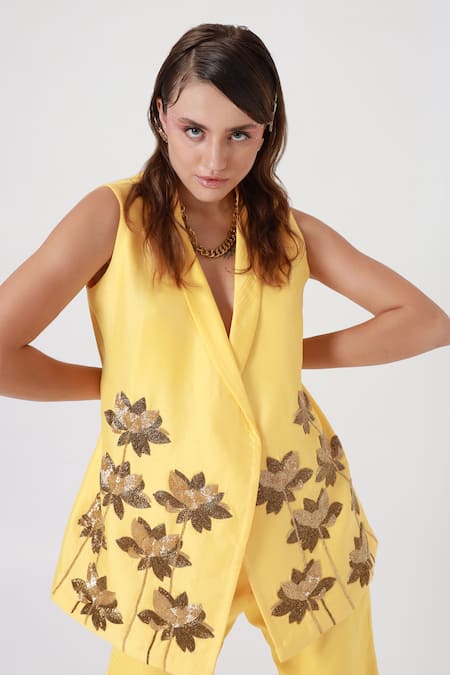 Buy_Shagufta_Yellow Silk Cut Work V-neck Cutdana Embroidered Jacket And Pant Set _Online_at_Aza_Fashions