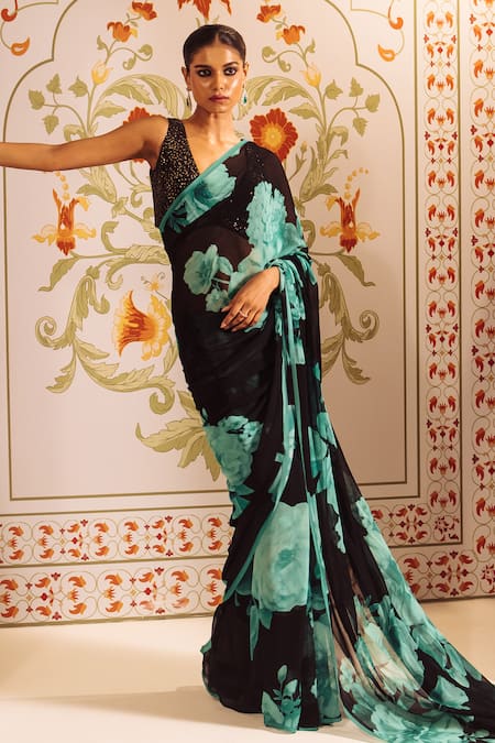 Studio 113 Floral Cluster Print Saree With Blouse 