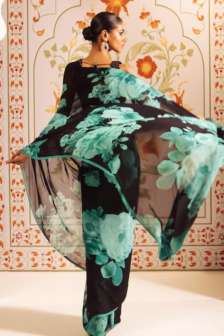 Studio 113 Floral Cluster Print Saree With Blouse 