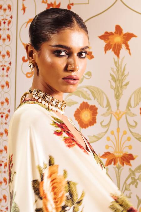 Studio 113 White Silk, Satin Embroidery Mona Cross Stitch Floral Print Saree at Aza Fashions Studio 113_White Silk, Satin Embroidery Mona Cross Stitch Floral Print Saree _at_Aza_Fashions