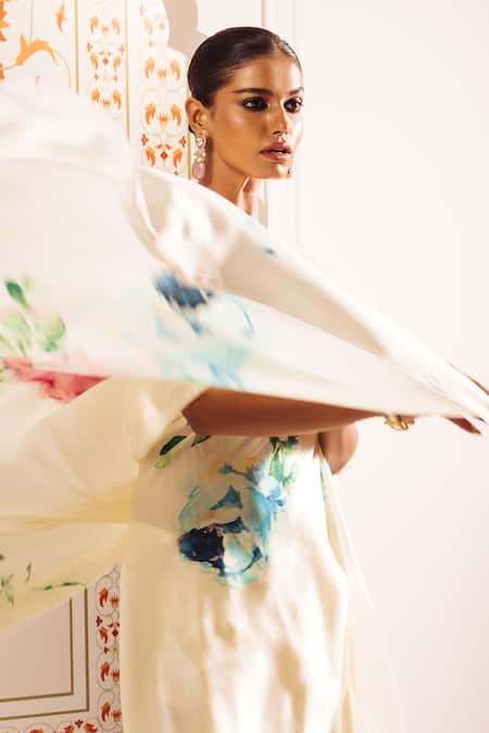 Buy Studio 113 White Silk, Satin Abstract Floral Print Saree Buy_Studio 113_White Silk, Satin Abstract Floral Print Saree