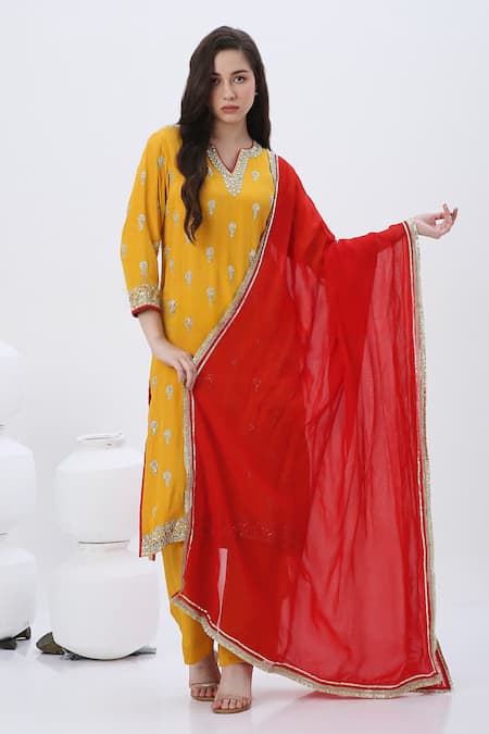 Neha Mehra Yellow Crepe Embroidery Split V-neck Floral Hand Kurta Pant Set Online at Aza Fashions Neha Mehra_Yellow Crepe Embroidery Split V-neck Floral Hand Kurta Pant Set _Online_at_Aza_Fashions
