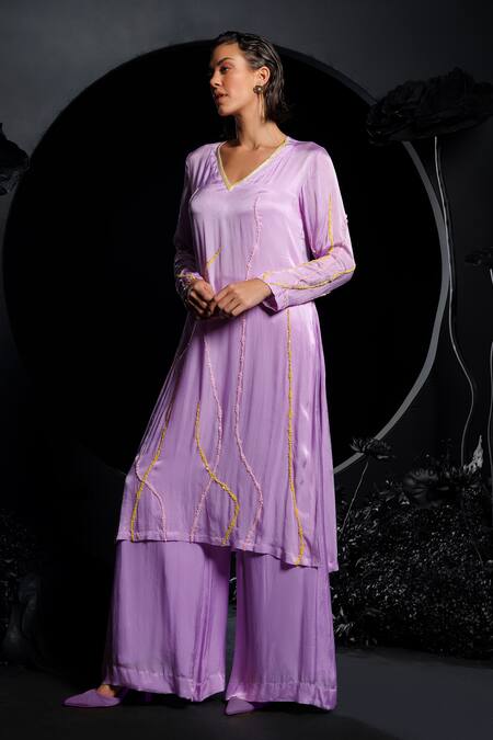 Nautanky Purple Satin, Chiffon Sequins, Beads V-neck Lilac Embroidered Kurta Set at Aza Fashions Nautanky_Purple Satin, Chiffon Sequins, Beads V-neck Lilac Embroidered Kurta Set _at_Aza_Fashions