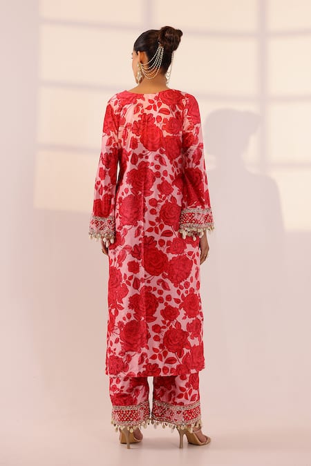 Sanam Floral Embellished Kurta Set 
