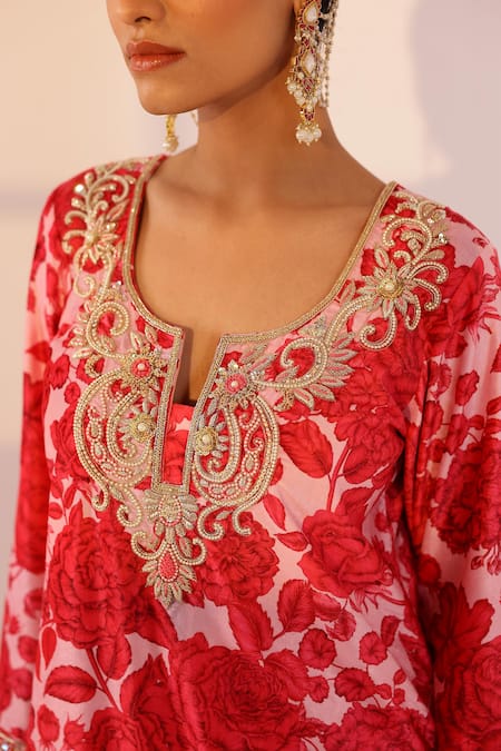 Buy_Sanam_Red Velvet Stones, Pearls, Sequins Split V-neck Floral Embellished Kurta Set _Online_at_Aza_Fashions