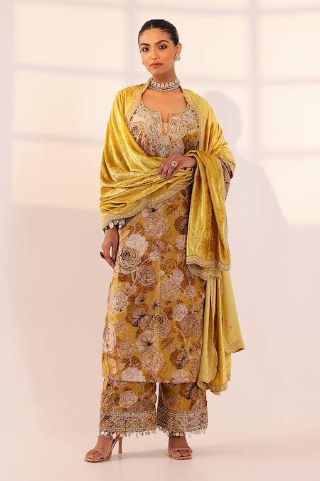 SANAM Gold Floral Embellished Kurta Set 