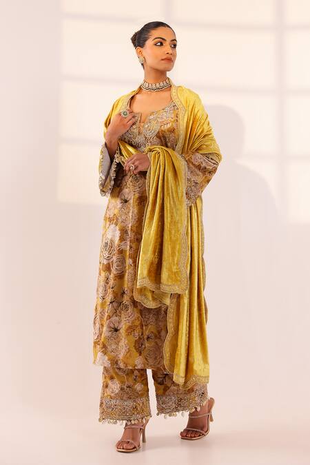 Buy_Sanam_Gold Velvet Pearls, Stones, Beads Split V-neck Floral Embellished Kurta Set _Online_at_Aza_Fashions