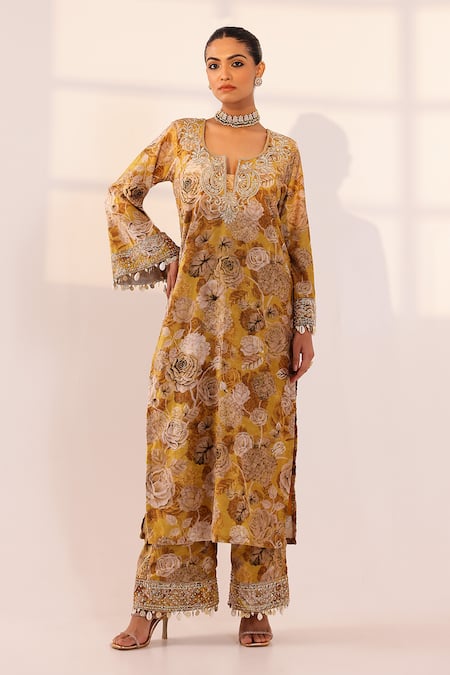 Sanam_Gold Velvet Pearls, Stones, Beads Split V-neck Floral Embellished Kurta Set _at_Aza_Fashions