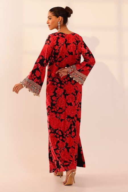 Shop_SANAM_Black Velvet Pearls, Gota Patti, Zari Plunge Neck Floral Printed Kaftan _at_Aza_Fashions