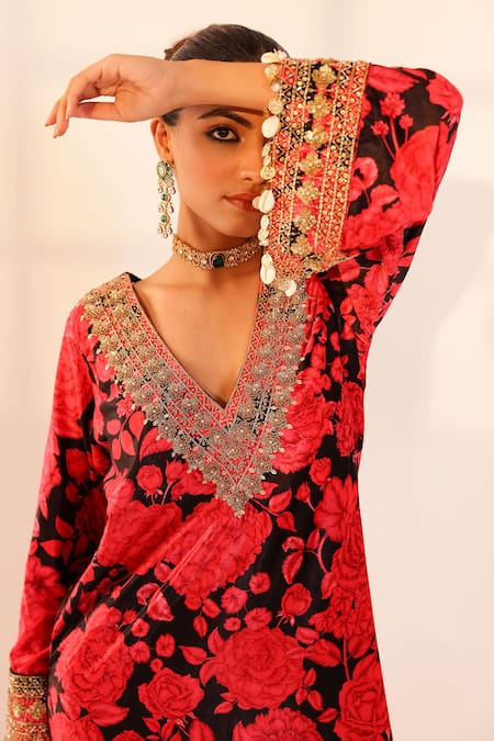 Shop_SANAM_Black Velvet Pearls, Gota Patti, Zari Plunge Neck Floral Printed Kaftan _Online_at_Aza_Fashions