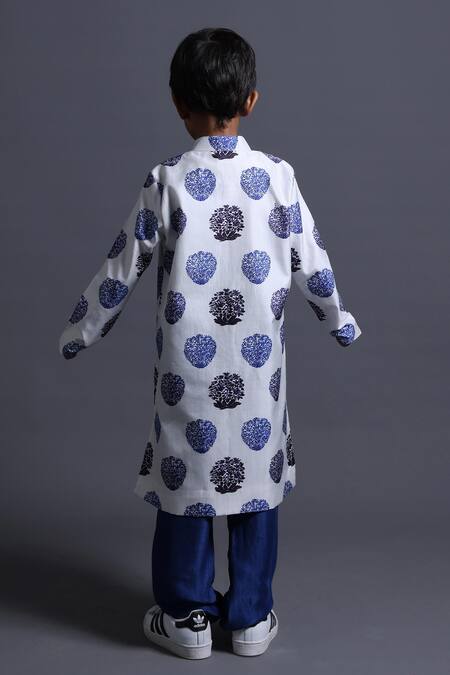 Shop_Thetaa_White Viscose, Silk Floral Butti Print Kurta Set _at_Aza_Fashions