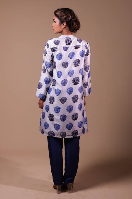 Shop Thetaa White Viscose, Silk, Cotton Embroidery Floral Butti Print Kurta And Pant Set at Aza Fashions Shop_Thetaa_White Viscose, Silk, Cotton Embroidery Floral Butti Print Kurta And Pant Set _at_Aza_Fashions