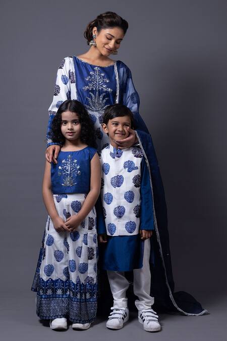 Shop_Thetaa_White Viscose, Organza, Embroidery Floral Butti Anarkali And Sharara Set _Online_at_Aza_Fashions