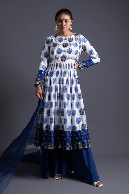 Buy_Thetaa_White Viscose, Silk Organza, Silk, Satin Floral Butti Anarkali Set With Dupatta 