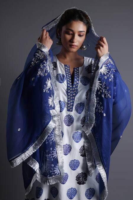 Thetaa_White Viscose, Silk Organza Embroidery Split V-neck Floral Butti Print Kurta Set _Online_at_Aza_Fashions