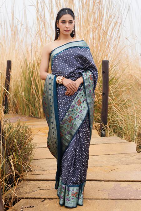 Geroo Jaipur_Gray Silk Embroidery Round Neck Bandhani Woven Pure Saree_Online_at_Aza_Fashions