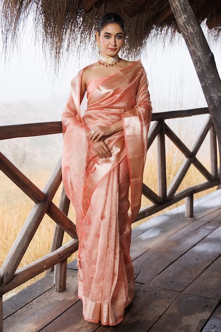 Geroo Jaipur Zari Handwoven Peach Saree With Blouse Piece 