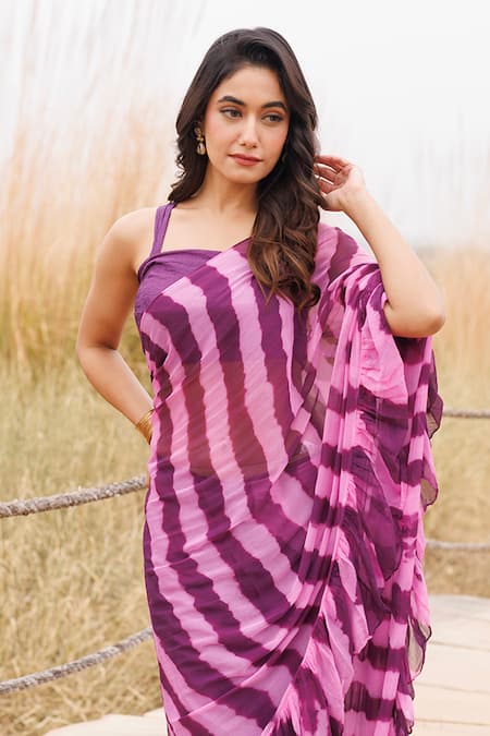 Geroo Jaipur_Wine Chiffon Leheriya Pre-stitched Saree And Blouse Piece _at_Aza_Fashions